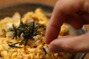 親子丼盛り付け